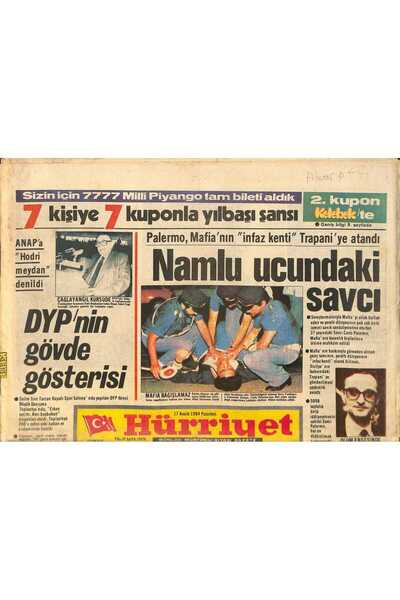 Gökçe Koleksiyon Hürriyet Gazetesi 17 Aralık 1984 - Fenerbahçe-Beşiktaş Dostç...
