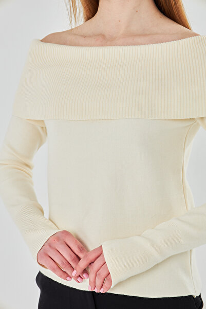 GND Fit Madonna Collar Padded Knitwear Sweater