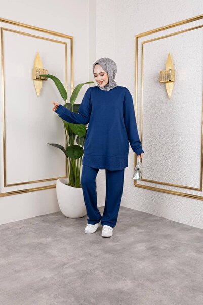 Butik Uzun kollu beli lastikli rahat kalıp taş detaylı kadın eşofman takımı