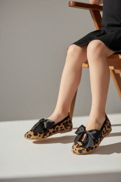 PATİK BEBE KIZ ÇOCUK PAPYON FİYONKLU LEOPAR DESENLİ ORTOPEDİK ŞIK BABET