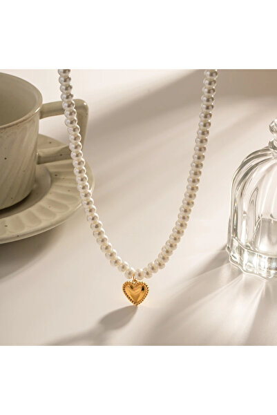 Eva Grace Anysia necklace, gold, with pearls and heart pendant, made of stainless steel