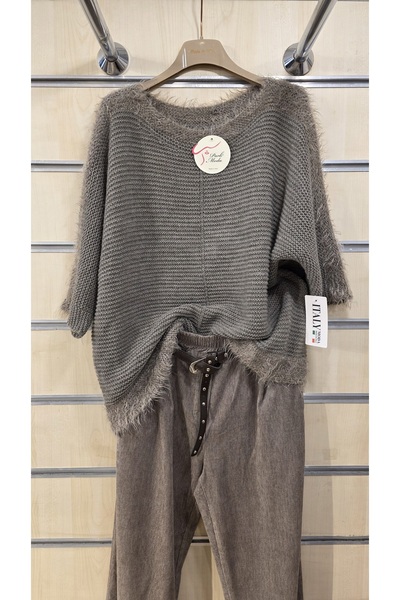 Park Moda Sweater with Tassel Detail