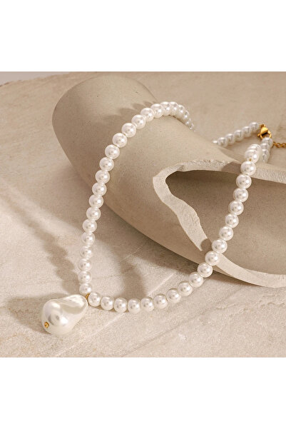 Eva Grace Meredith necklace, with pearls, gold, stainless steel