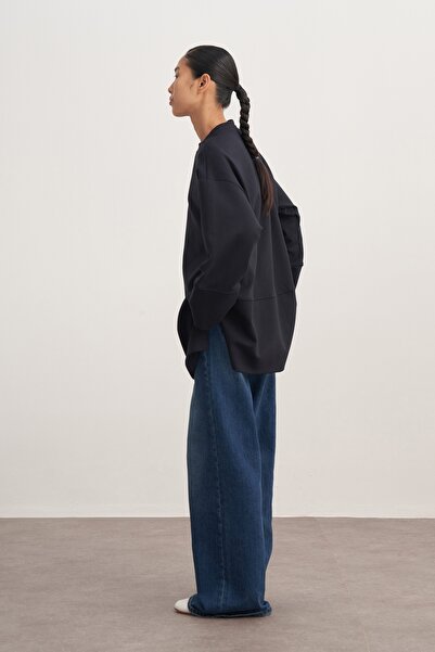 EBU Prive Γυναικείο Interlock O oversized Φούτερ με αξεσουάρ σαλιάρας σε μπλε ναυτικό