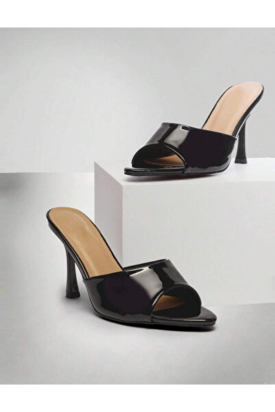 Sheya Shein heeled clogs, black