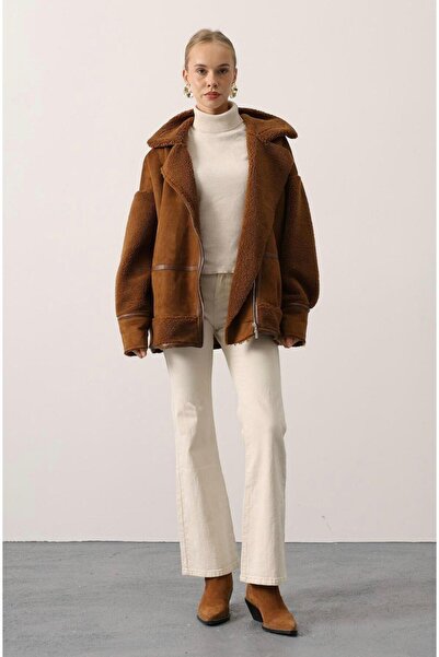 Opera Suede Plush Detailed Coat