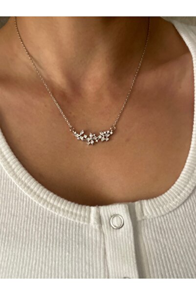 Byoz store Silver Color Flower Crispy Necklace