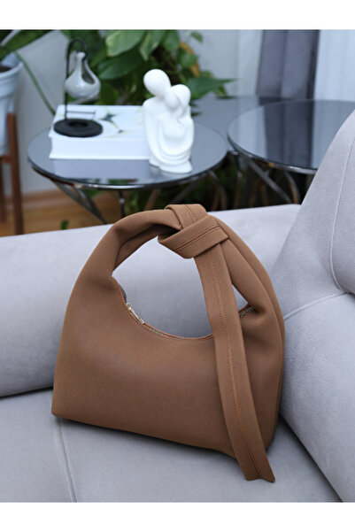 Alvora Kuşak Bağlama Detaylı Süet Smitty Kol Çanta