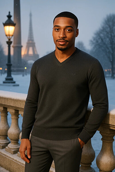 Maccali Men's Loose Trend Long Smoked V-Neck Sweater