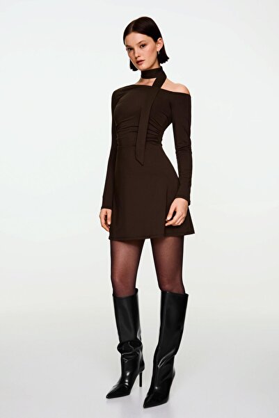 Bershka Fular detaylı uzun kollu mini elbise