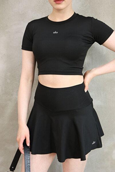 strivex Stonic Short Sleeve Fit Black Crop Tshirt