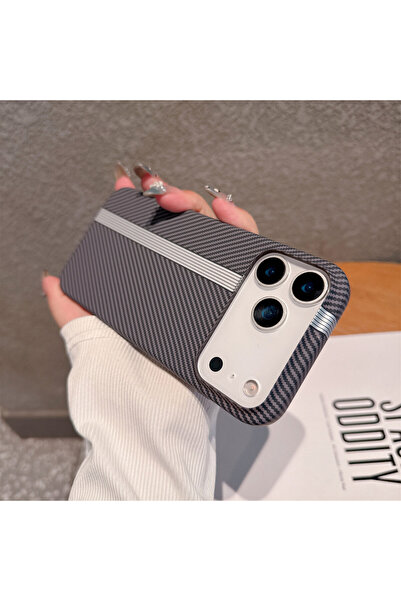 Choice جراب iPhone 17 Pro أبيض-أسود كبير من ألياف الكربون مخططة من Kong Kevlar، مصنوع من مادة البولي كربونات الصلبة، مناسب لجهاز iPhone 17 Ai