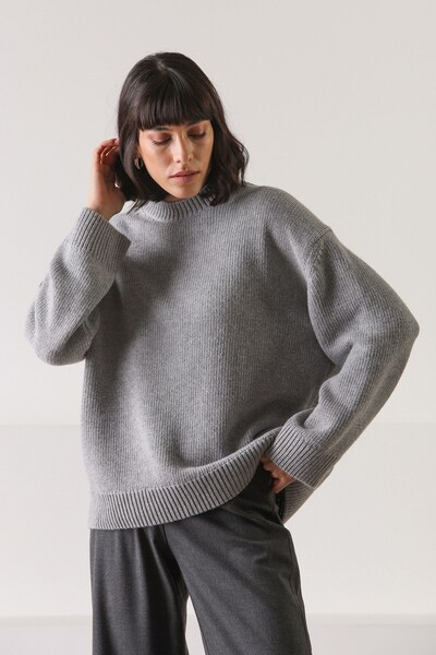 Ferraro Gray Long Sleeve Crew Neck Cashmere Oversized Women's Knitwear Sweater