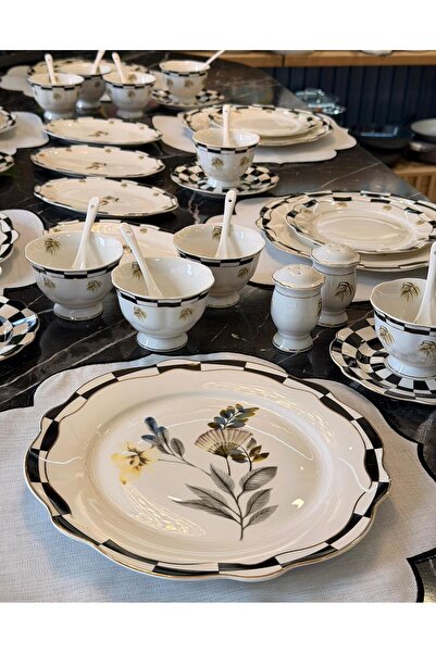 Onedekor 48 Parça Porselen Black Flower Kahvaltı Seti