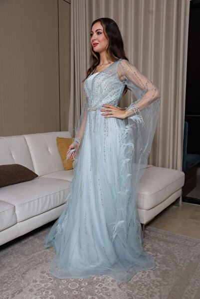 molan fashion A light blue evening dress with a soft, icy feel, giving a dreamy look as if from a fairytale ball.