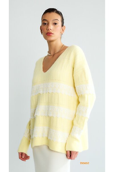Lavanta Tekstil Yellow V-Neck Lace Guipure Detailed Knitwear Sweater