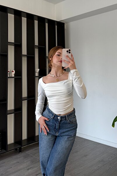 MAT BUTİK Beyaz Kare Yakalı Drapeli Basic Bluz