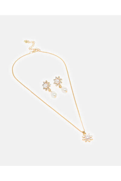REDTAG طقم نسائي من قلادة وأقراط ذهبية (قطعتين)
