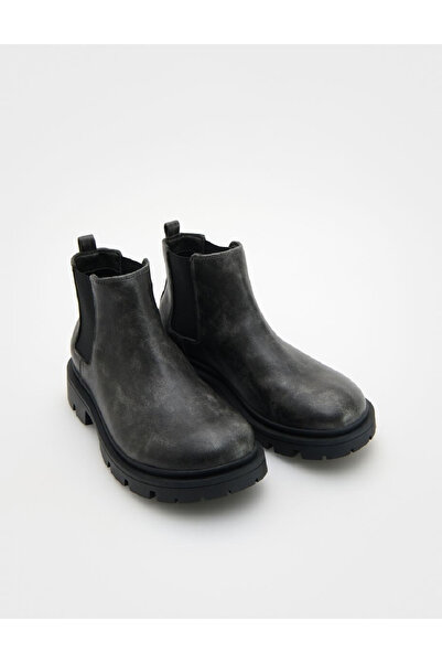 Reserved Boots, Grey