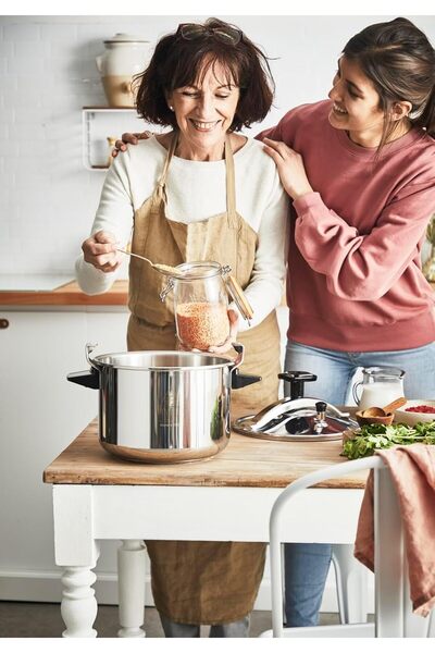 TEFAL Pressure Cooker - Authentic Stainless Steel - All Hobs incl. Induction P0531134 (Silver)