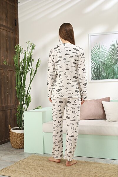 LİLA İÇ GİYİM ΣΕΤ ΠΙΤΖΑΜΑ ΜΕ ΜΑΚΡΥ ΜΑΝΙΚΙΑ ΜΕ ΕΚΤΥΠΩΜΕΝΗ ΑΝΑΓΝΩΣΗ