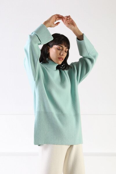Ferraro Mint Long Sleeve Side Slit Turtleneck Cashmere Women's Knitwear Sweater