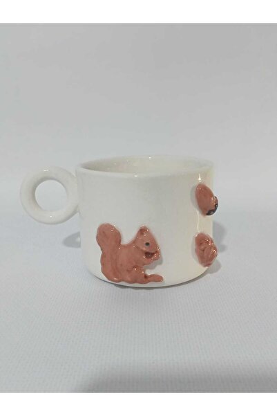 Zümrüdüanka Seramik كوب سيراميك مصنوع يدويًا بنقش السنجاب