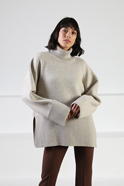 Ferraro A.Beige Long Sleeve Women's Knitwear Sweater with Slit Turtlenecks on the Sides and Cashmere