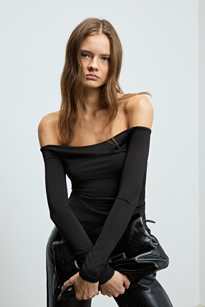 GRIMELANGE Lush Women's Carmen Collar Off-The-Shoulder Long Sleeve Stretchy Fabric Black Blouse