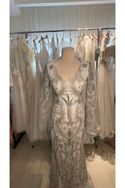 Irina Ross Floral Lace Dress