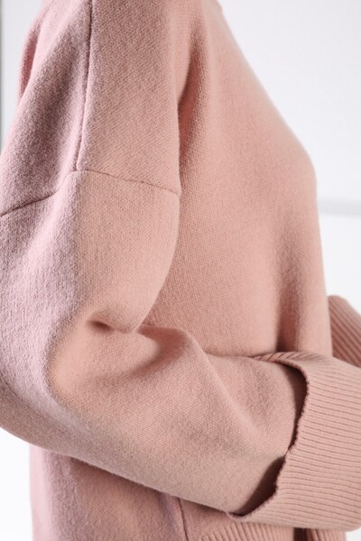 Ferraro Pink Long Sleeve Side Slit Turtleneck Cashmere Women's Knitwear Sweater