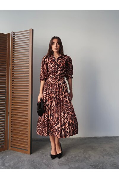 Swass Rochie cu model cu centură plisată