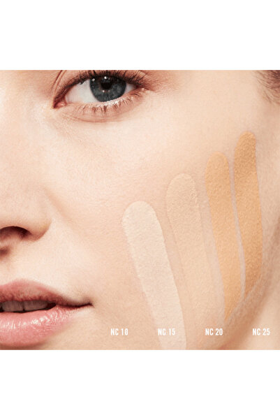 MAAC Studio Fix Fluoride Foundation SPF 15 - NC15