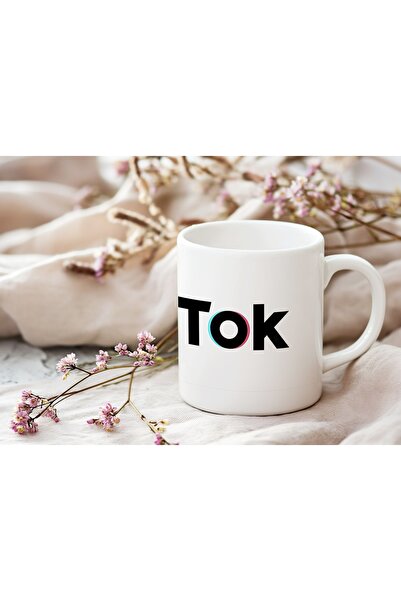 Beramussa كوب تيك توك ذو الشعار البسيط باللونين الأسود والأبيض - حصري لمستخدم...