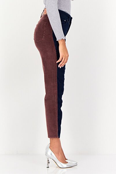 Levi's Women Mom Fit Two Tone Stretchable 80,S Jeans, Multicolor