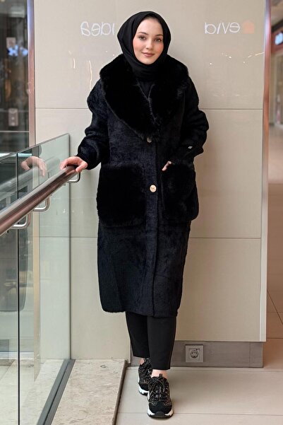 Ghisa Angora Coat with Plush Collar and Pockets