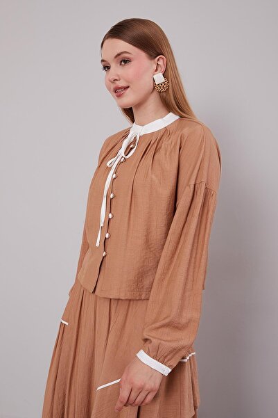 Levidor Camel gathered judge collar detailed skirt suit
