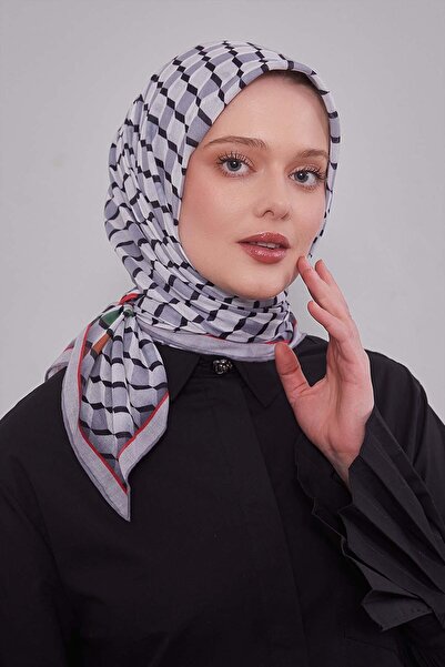 Levidor Gray Cube Pattern Soft Scarf