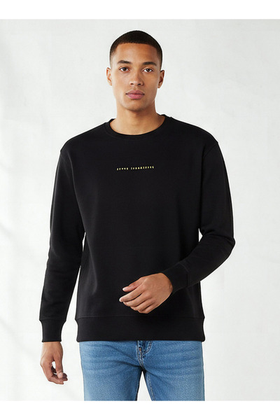 SP Characters Men Regular Fit Steve Leadbeater Print Sweatshirt