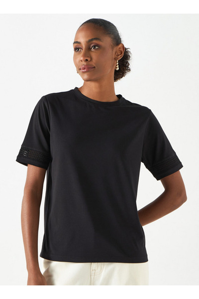 FAV Crew Neck T-shirt with Short Sleeves