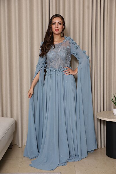 molan fashion A dark blue evening dress with a soft, regal design, perfect for elegant occasions.