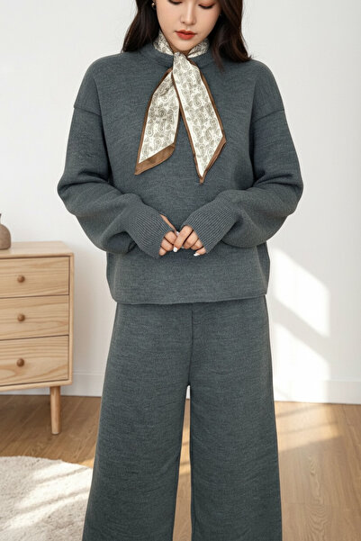 NEWCO Scarf, Biscuit Collar, Wide Leg, Two-Piece Knitwear Set