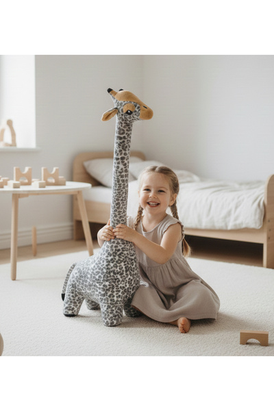 Özgüner Oyuncak "Plush Giraffe: Pamper Your Home with Eye-Catching Cuteness!"