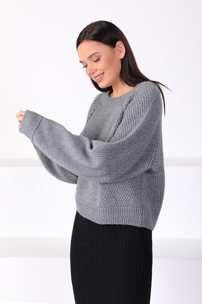 Ferraro Gray Round Neck Wool Women's Knitwear Sweater
