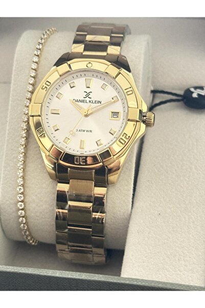 Daniel Klein Sports and Stylish Women's Wristwatch with a Gift Bracelet