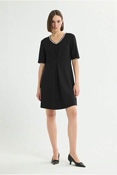 Love My Body Yakası Taş Detaylı Örme Elbise