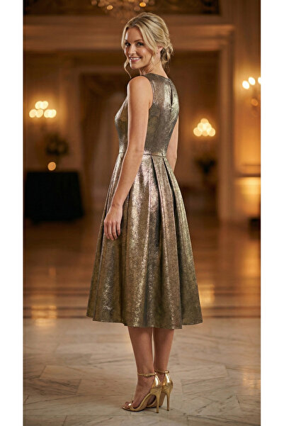 Snobistic Gold Midi Dress with Metallic Effect – Elegant for Occasions