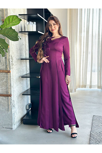 Opera Fashion Elegant mauve jumpsuit with floral details and a sophisticated pleated cut