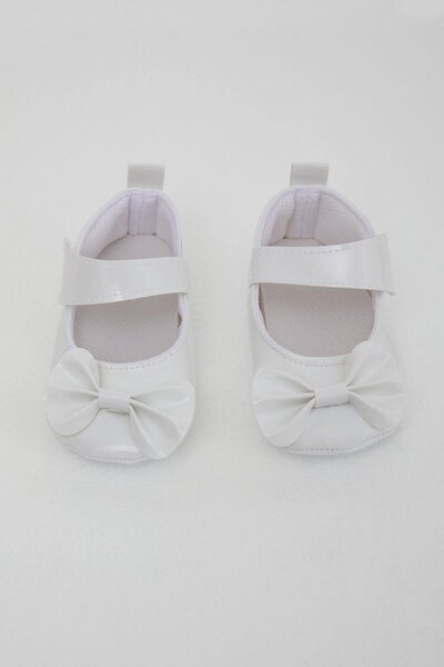 Bebiccino Baby Girl Patent Leather Ballet Shoes with Bow and Velcro, Size 18-19, White