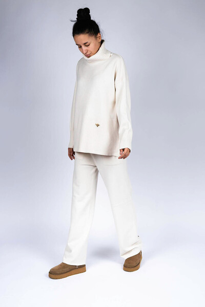 monarh Casual suit in modal white